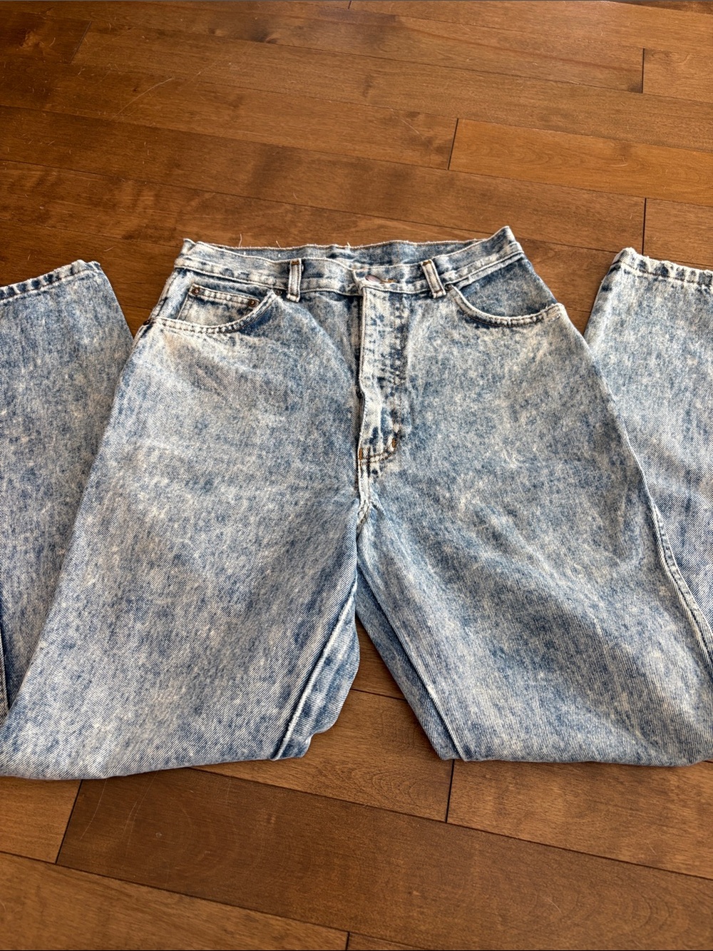 Vintage Relaxed Fit Women's Acid Wash Jeans - Light Blue - Picture 1 of 12